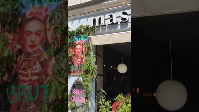 Москва/Пятницкая/вот такое кафе/милая архитектура старой Москвы/ смотреть онлайн