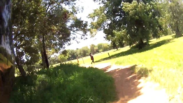Family and Friend Biking at Huddle Park MTB Trails смотреть онлайн