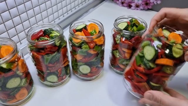 Turshi Unike me Speca te Kuq, tranguj dhe Zharana pa konzervnase ju zgjate 1 vitë смотреть онлайн