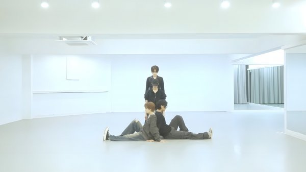 XLOV 'I'mma Be' Dance Practice