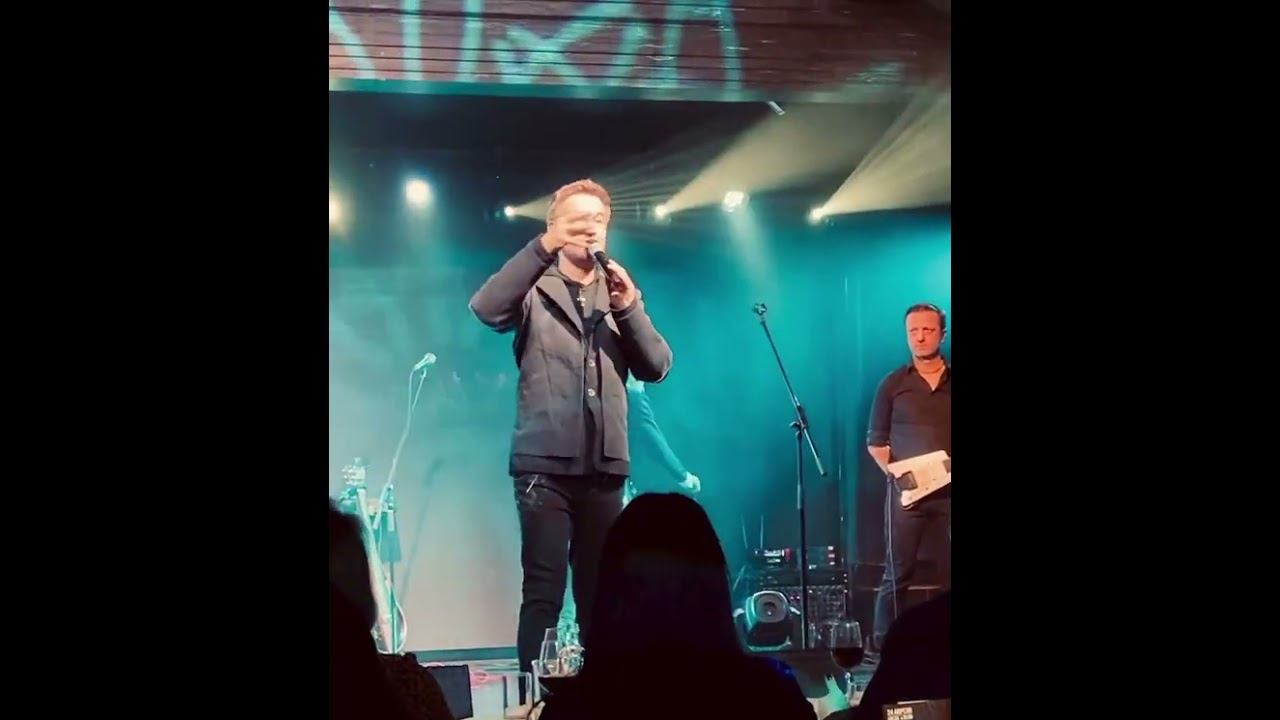 Роман Черницын. О встрече с Демисом Руссосом. #plazma #music смотреть онлайн