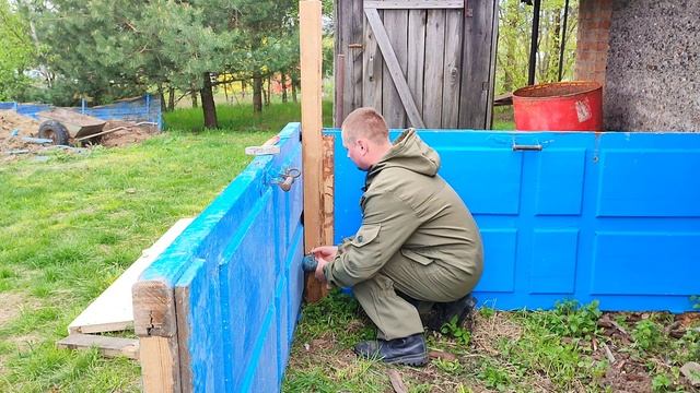 ВЕЗЁМ ГЕРУ ДЕЛАТЬ ПРИВИВКУ. ЖИЗНЬ ЛЮДЕЙ В БЕЛОРУССКОЙ ДЕРЕВНЕ! ДЕРЕВЕНСКИЕ БУДНИ! смотреть онлайн