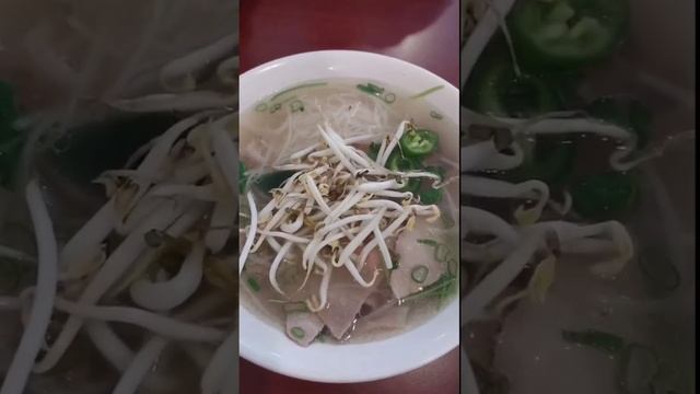 Pho Bo: Vietnamese Beef Noodle Soup #Shorts смотреть онлайн