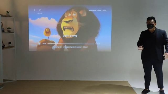 How to use the Samsung The Freestyle portable smart projector смотреть онлайн