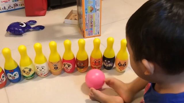 麵包超人保齡球玩具開箱 細菌小子 毒菌妹 蜜瓜包超人 好可愛 アンパンマン大好き バイキンマン Anpanman Bowling ToysReview Happy Play Time смотреть онлайн