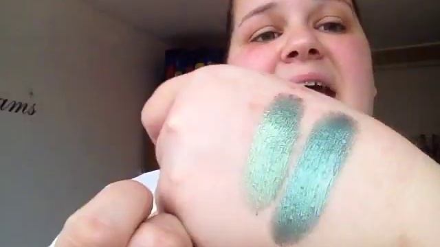 SLEEK EYE DUST SWATCHES смотреть онлайн