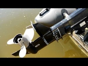 9\2 Правильное крепление лодочного мотора. Помпа должна быть в воде ТОЛЬКО при запуске мотора..ИЛИ!?