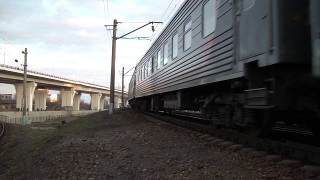 ЭП1М-522 с поездом Кисловодск — Москва смотреть онлайн