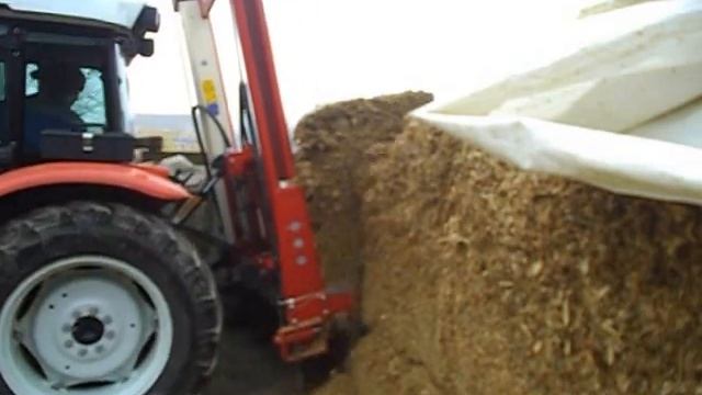 Odvzem silaže-Trioliet tu145 & Steyr kompakt смотреть онлайн