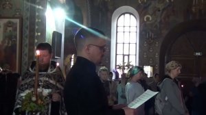 ДНЕСЬ ВИСИТ НА ДРЕВЕ. 15-й антифон Великого Пятка