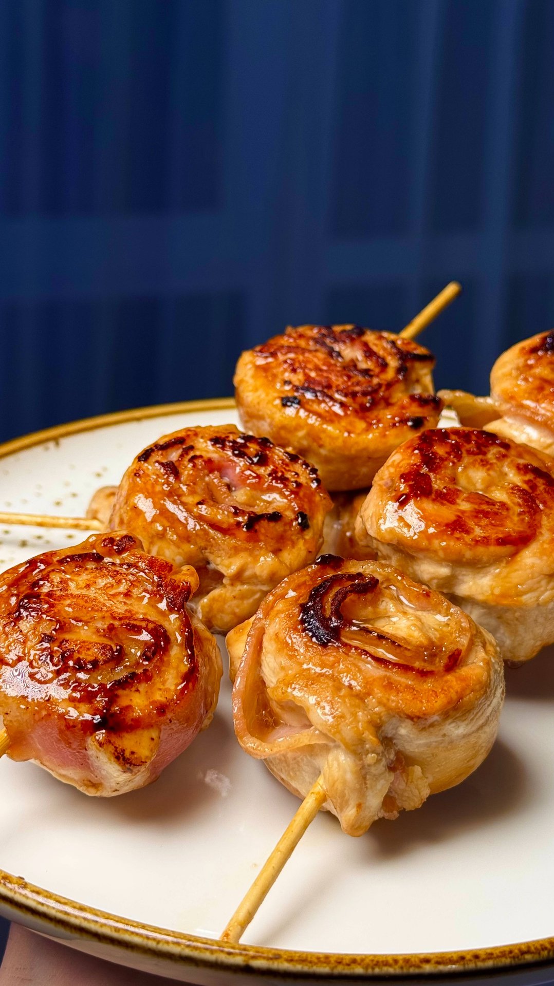 Куриные Шашлычки Рулетики с Беконом смотреть онлайн