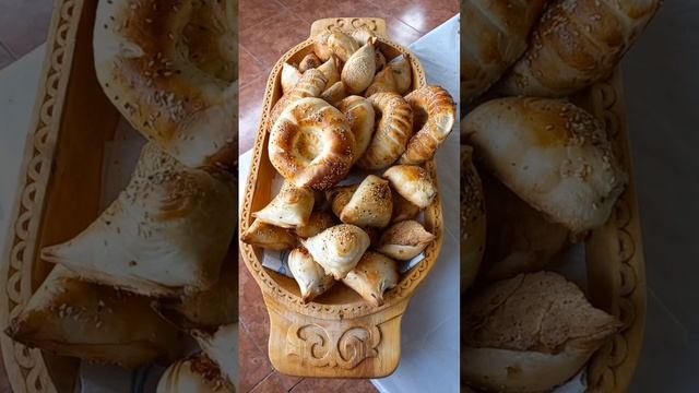 Самса и лепёшки в тандыре !!!!! Вкусняшка!!! #shorts смотреть онлайн