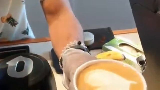 ONE OF THE BEST COFFEE SHOPS IN JEDDAH SAUDI ARABIA (@tolitsvlogs3273) смотреть онлайн