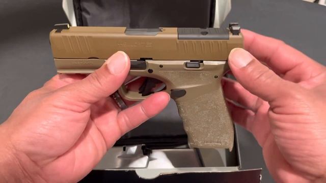 Unboxing the Springfield Hellcat Pro in FDE Desert Tan смотреть онлайн