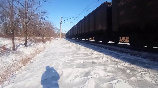 Засыпал снегом! Система электровозов 2ЭС5К-203/202 "Ермак" с грузовым поездом. смотреть онлайн