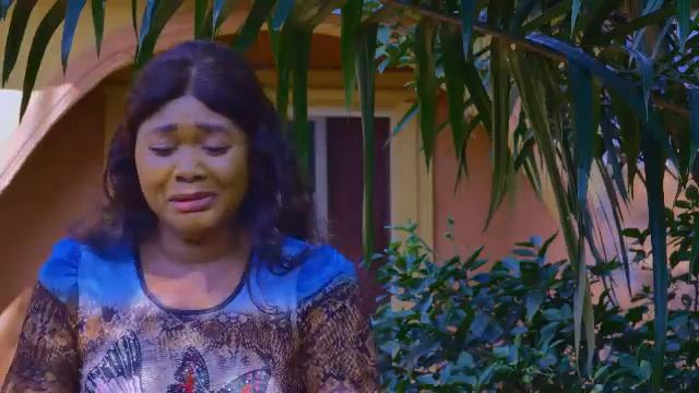 HOW THE WITCH DOCTOR'S DAUGHTER PUT THE KING UNDER A LOVE SPELL THROUGH THE HELP OF HER MOTHER смотреть онлайн