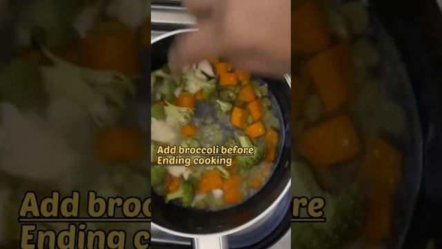 Healthy food for babies chicken,carrot,broccoli & peas puree (6+M baby food)#lunch #dinner #recipe смотреть онлайн