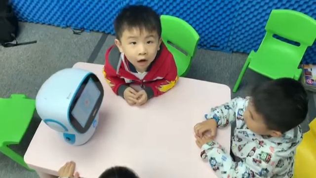 Talkbo mini Using in Small Classroom смотреть онлайн
