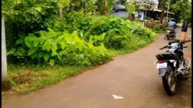 5 Cent Plot near Karuvannur смотреть онлайн