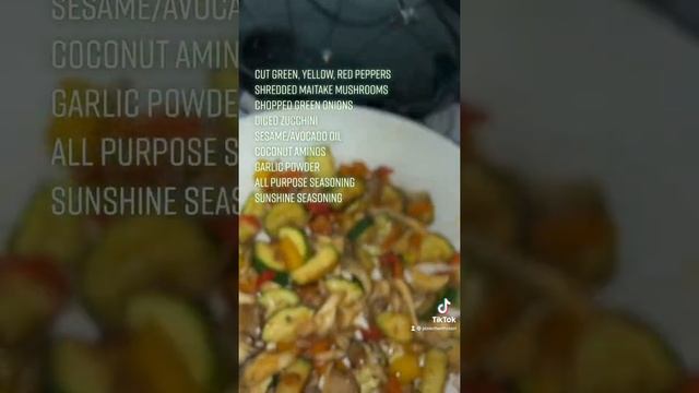 Maitake Mushroom Stir Fry - I don’t own the rights to this music смотреть онлайн