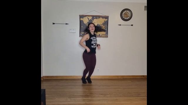 I Am | Yung Baby Tate ft. Flo Milli | Club Cardio with Carley смотреть онлайн