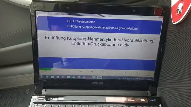 BMW e46 M3 SMG entlüften, anlernen , neu adaptieren 330 i Hydraulikpumpe SMG Society смотреть онлайн