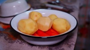 КАК ЗАРАБОТАТЬ НА ЖИЗНЬ В ДЕРЕВНЕ | РАЗВОДИМ БОЛЬШОЕ ХОЗЯЙСТВО | ПИРОГИ С КОНФЕТАМИ И ВАРЕНЬЕМ