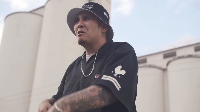 SID MSC FT. JAURIA SANTA // ME VALE MADRE // VIDEO OFICIAL смотреть онлайн