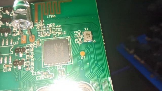 Taking a look inside mx3 l smart wifi AIR MOUSE. смотреть онлайн