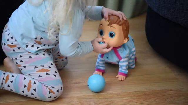 Baby WOW! Hello Charlie смотреть онлайн