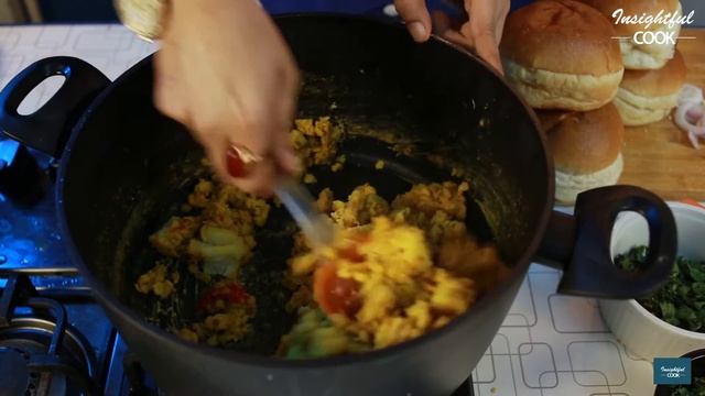 Street Style | Bun Kabab Recipe By Chef Mona Rahim | Insightful Cooking смотреть онлайн