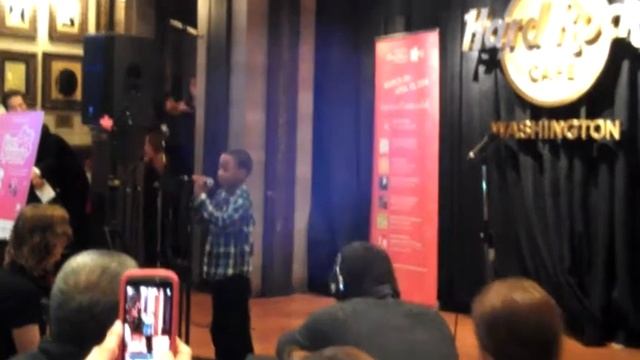 Kelvin Cherry Blossom Perfomance смотреть онлайн