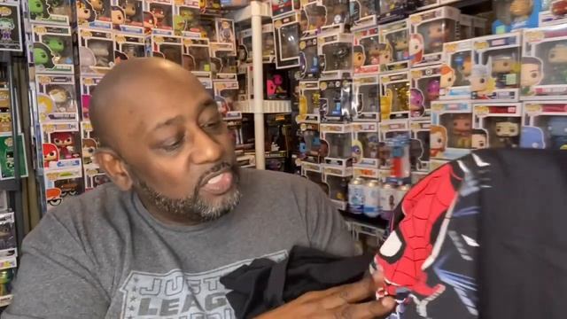 TargetCon Diamond Edition Spiderman No Way Home Funko Pop & Tee