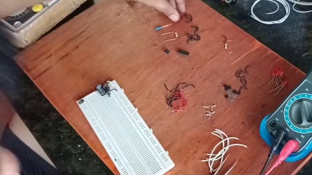 6 CHANNEL SEQUENTIAL LIGHTS | Episode 1: 5Volts POWER SUPPLY смотреть онлайн