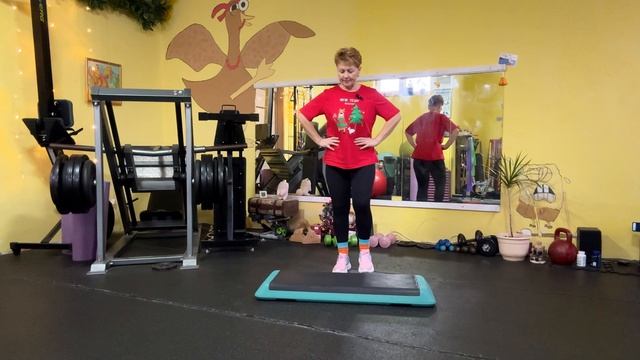 Реабилитация тазобедренного сустава. Упражнения на степ платформе. смотреть онлайн