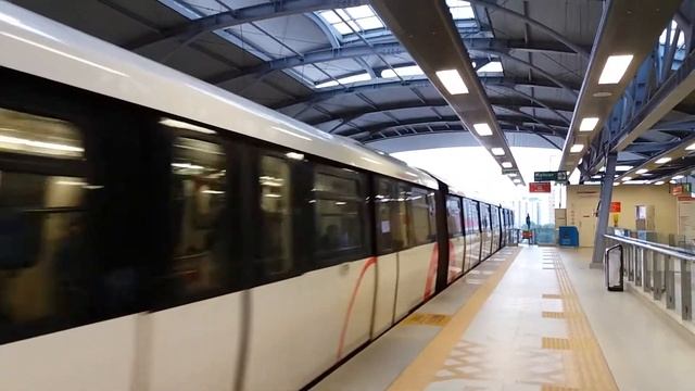 {March 4th, 2018 Kelana Jaya Line Disruption} Bombardier Innovia ART 200 Arriving Lembah Subang [52 смотреть онлайн