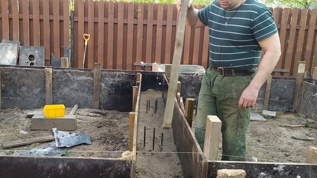 Фундамент ТИСЭ. ОПАЛУБКА РОСТВЕРКА ТИСЭ. Делаю опалубку ростверка из остатков стройматериалов. смотреть онлайн