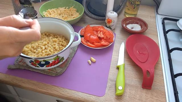 Макароны, запеченные с помидорами, под сыром смотреть онлайн