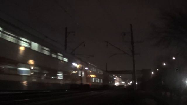 Электровоз ЭП20-??? с двухэтажным фирменным поездом Кавказ №3 Кисловодск - Москва смотреть онлайн