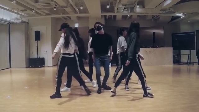 Taemin Pinocchio Dance Practice