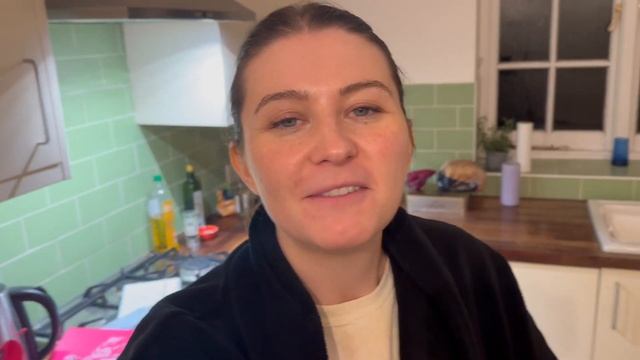 VLOGMAS DAY 6 - LEWES, NAPOLEON, CHRISTMAS SUNDAY ROAST, FRIENDLY FIRES GIG, BRIGHTON смотреть онлайн