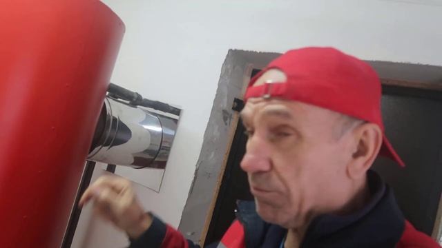 Как надежно закрепить трубы от котла Медведь на газосиликатной стене смотреть онлайн