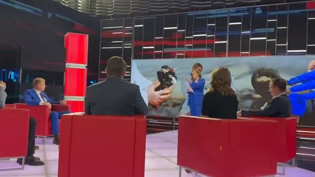 Олег Зубков как всегда ТОЧНО ОБОЗНАЧИЛ первопричину, из-за которой пострадали ПТИЦЫ и ДЕЛЬФИНЫ!!! смотреть онлайн