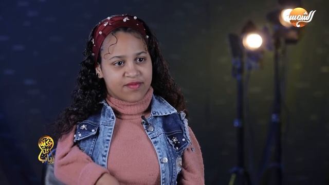 الإرادة تنتصر.. "بسملة" بدون أطراف وترسم بفمها أجمل اللوحات смотреть онлайн