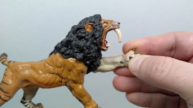 Papo Smilodon Family Review!!! Cub, Roaring & stalking! смотреть онлайн
