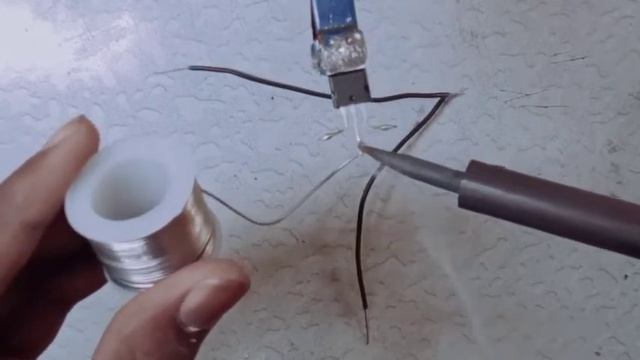 24 Volt Convert 12 Volt//L7812CV  Ic