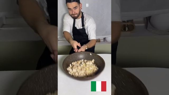 Итальянская кухня. Равиоли с пармезаном и риккотой.