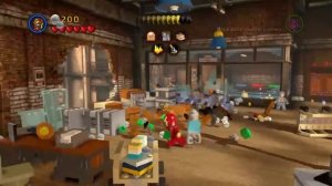 Lego Marvel Super Heroes Собираю красные и золотые блоки