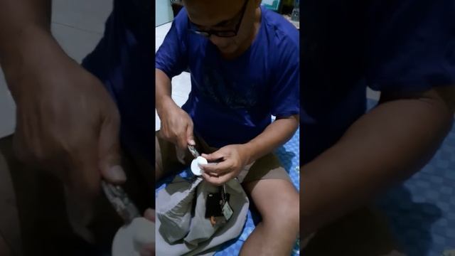 Cara melepas PIN PAKAIAN dengan SANGAT mudah sekali, ikuti ya dengan seksama смотреть онлайн