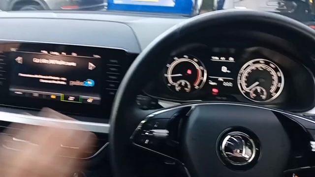 2021 Skoda Kamiq 1.0 TSI 110 SE Drive 5dr смотреть онлайн